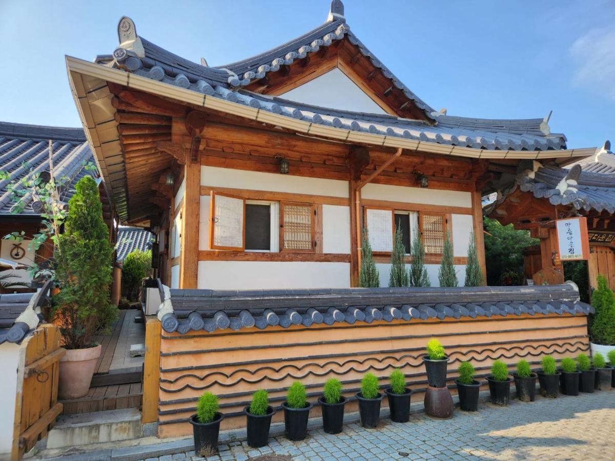 Beautiful House Hotel Jeonju Exterior photo