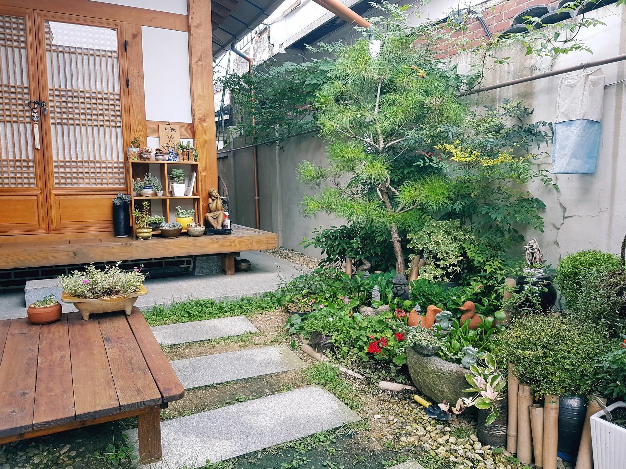 Beautiful House Hotel Jeonju Exterior photo